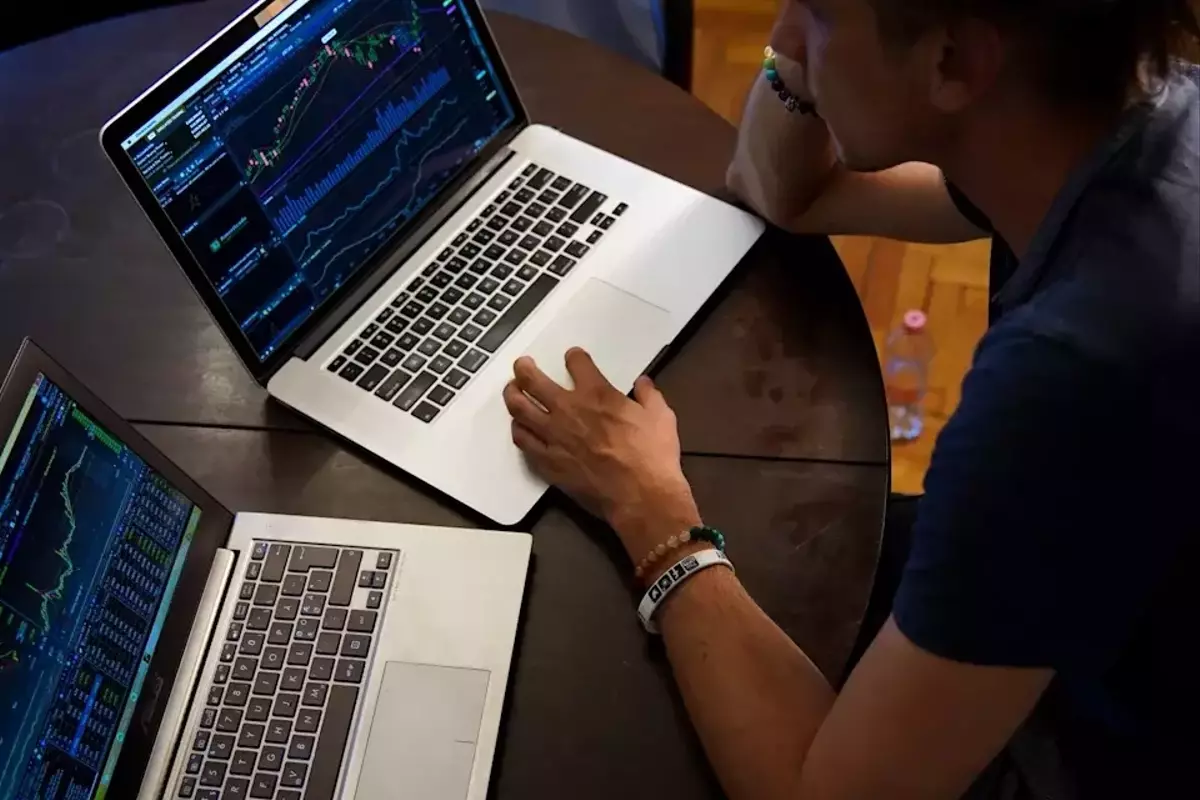 Jim Cramer Praises Exchange Giants CME Group and Cboe