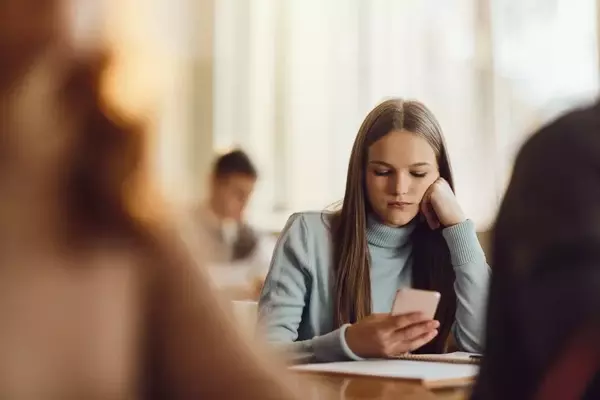 Legal Hurdles for Youth-Oriented Social Media Legislation