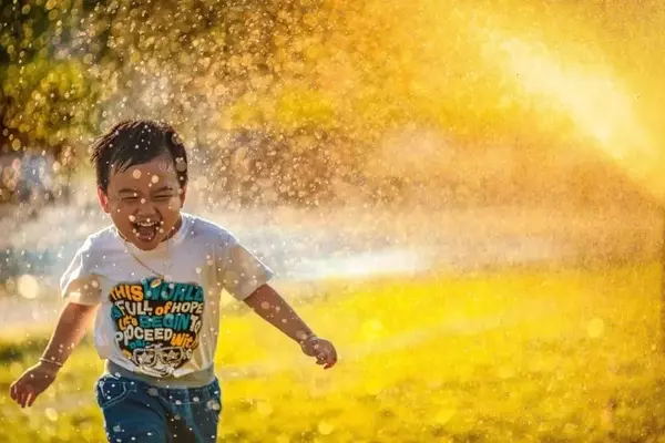 The Pressure of Being a "Summer Mom" in the Age of Social Media