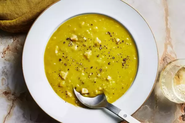 Quick and Easy Soups for Weeknight Dinners