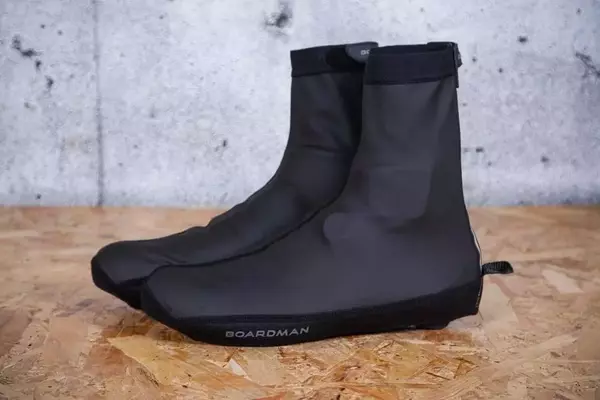 Boardman Cycling Overshoes: An In-depth Review of Winter Foot Protection