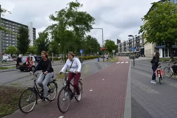 Netherlands Invests €1 Billion in Cycling Infrastructure to Support New Housing Developments