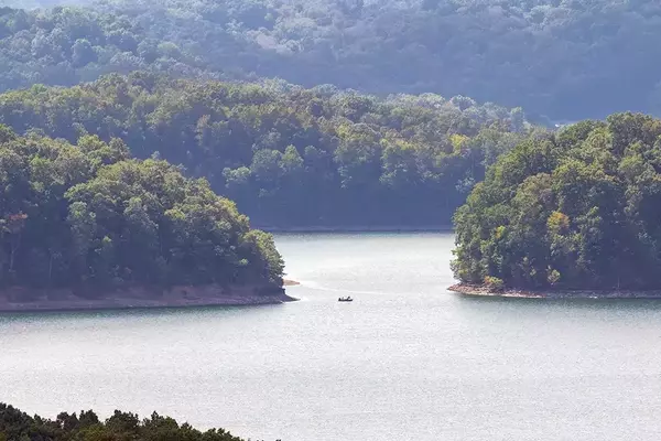 Exploring the Legacy and Allure of Dale Hollow Reservoir for Smallmouth Bass Fishing