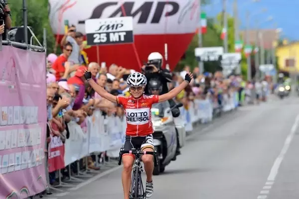 Emma Pooley on the Weight Debate in Cycling and the Evolution of Women's Sports