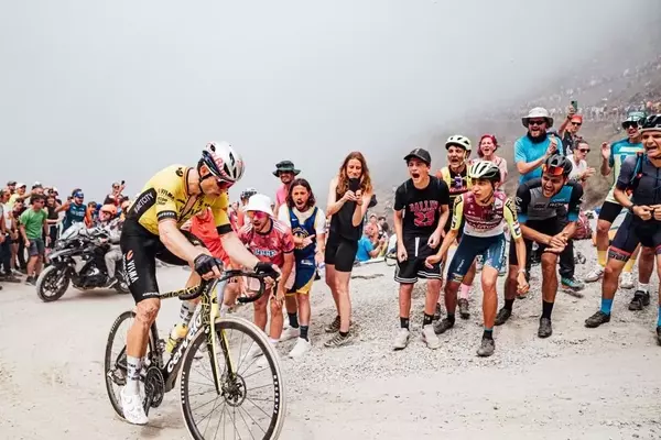 Wout van Aert Advocates for Ticketed Spectator Areas in Major Cycling Events