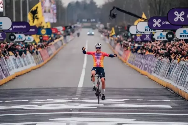 Lotte Kopecky Champions Open Dialogue on Menstruation in Professional Cycling