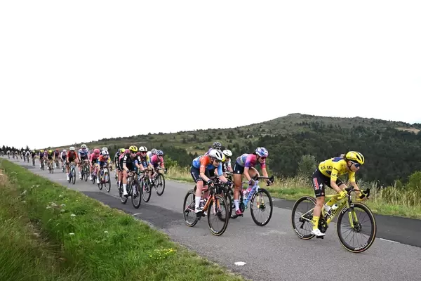 UCI Confirms WorldTour and ProTeam Rosters for 2026-2028 Cycling Seasons