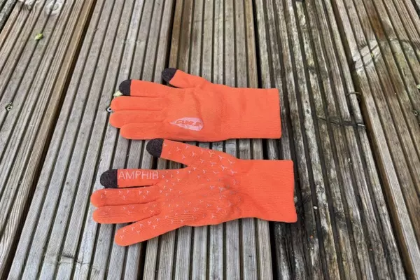 Q36.5 Winter Rain Gloves Review: The Ultimate All-Weather Cycling Companion