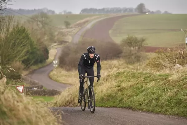 The Evolution of Winter Cycling: From Traditional Road Bikes to Versatile Gravel Machines