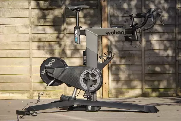 Wahoo KICKR Bike Pro Review: An Elite Indoor Cycling Experience