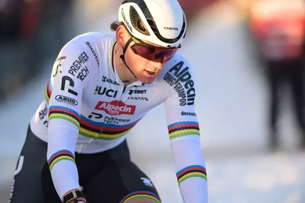 Mathieu van der Poel's Reflective Dominance in Cyclo-cross
