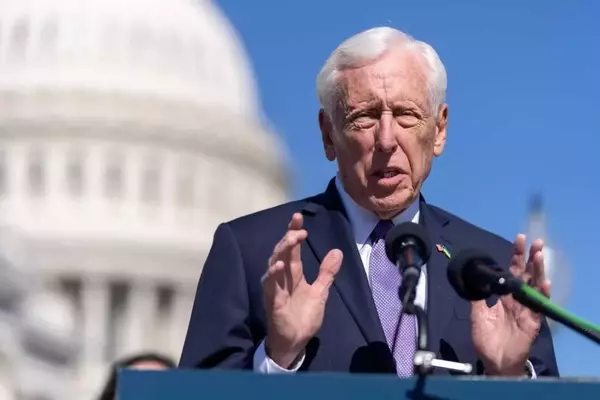 Steny Hoyer Announces Retirement from Congress