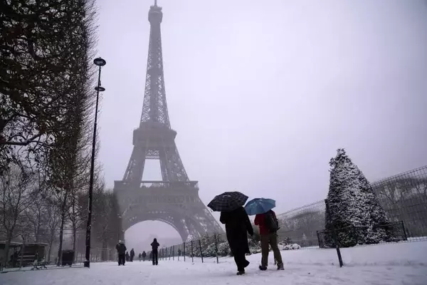 Winter Chaos Grips Europe: Flights Halted, Roads Paralyzed by Snow and Ice