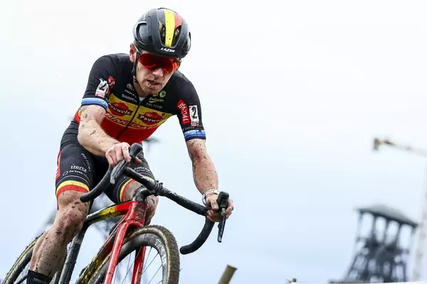 Cyclo-Cross Star Eli Iserbyt Announces Retirement Due to Femoral Artery Issue