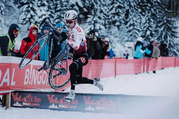 Cyclocross Star Eli Iserbyt Forced to Retire Due to Persistent Blood Flow Issues