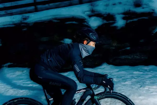 Rapha's Winter Cycling Gear Sale: Unbeatable Deals for Enthusiasts