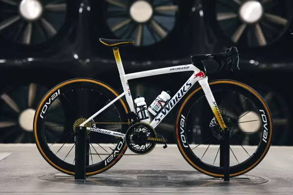 Remco Evenepoel's New Specialized S-Works Tarmac SL8: A Golden Homage