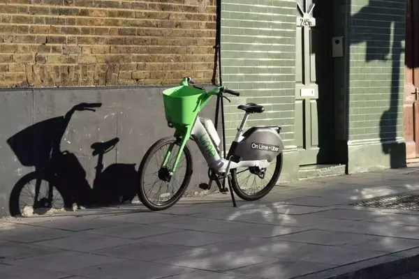 London Business Owner Victorious in E-Bike Parking Dispute, Awarded £7,600 from Lime