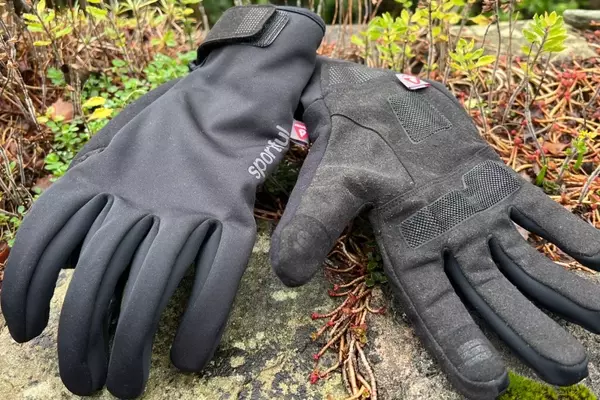 Sportful Deep Winter Gloves: A Cyclist's Review for Cold Weather Riding