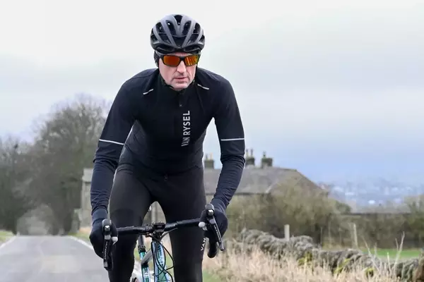 Van Rysel RCR-R Pro Wind/Rain Jacket Review: Performance vs. Price