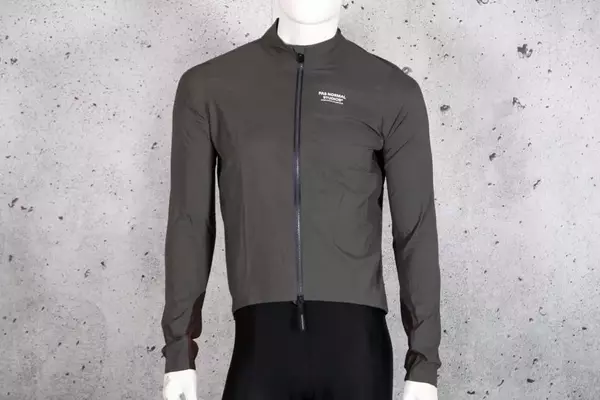 Pas Normal Studios Men's Mechanism Shell Jacket: A Cyclist's Companion for Winter