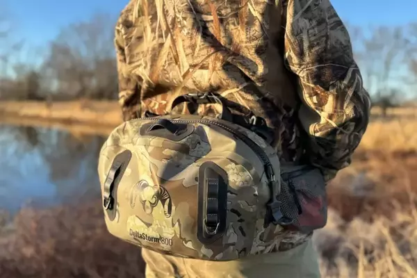 KUIU DeltaStorm 800 Submersible Waistpack: An In-Depth Review for Waterfowlers