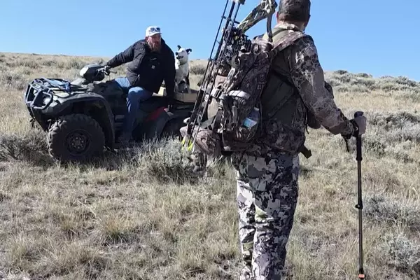 Wyoming Elk Dispute: Hunters Allege Ranchers Use Aircraft to Manipulate Wildlife