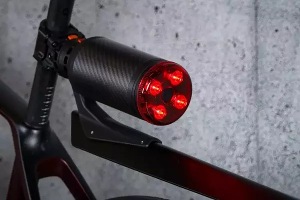 PakBrite Carbon Capsule Pro Review: Innovative Design with a Hefty Price Tag