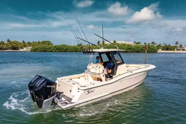 The Versatile Scout 288 LXF: A Masterpiece of Functionality and Elegance