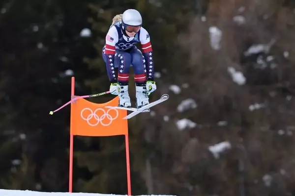 Lindsey Vonn's Olympic Comeback: Skiing with a Torn ACL