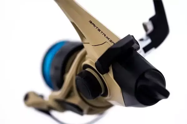 Mastering Ice Fishing with the Ultimate Deadstick Setup