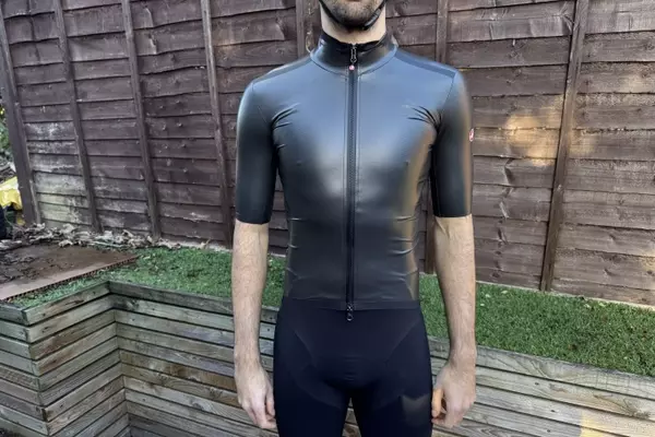 Castelli Gabba R: The Ultimate Race-Fit Waterproof Cycling Jacket Reviewed