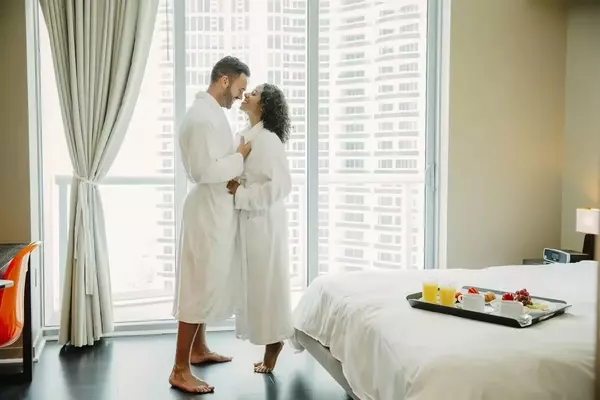 Rekindling Romance: Why New Parents Need a Getaway