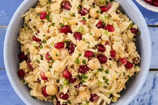 Wholesome Chickpea and Chicken Salad: A Nutritious and Flavorful Meal Solution