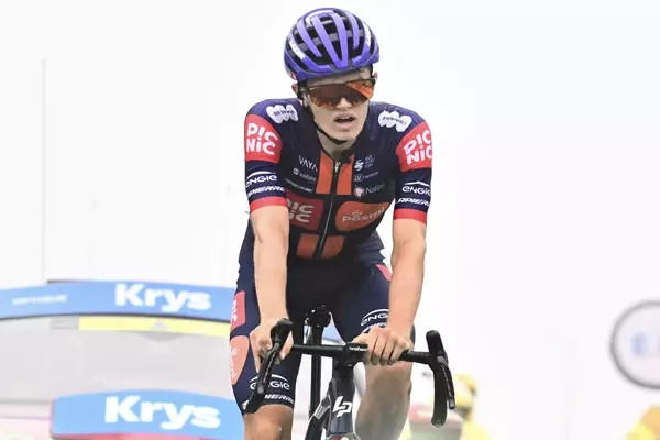 Oscar Onley Sets Sights on 2026 Tour de France