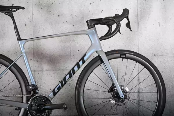 Giant Bicycles Faces Significant Revenue Decline in Early 2026