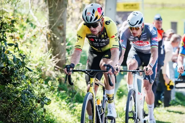 Cycling Stars Van der Poel and Van Aert Set for Season Debuts