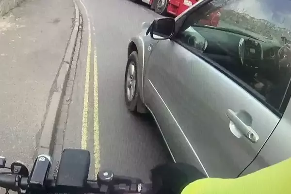 New Zealand Proposes Stricter Cycling Safety Laws with Fines for Close Passes