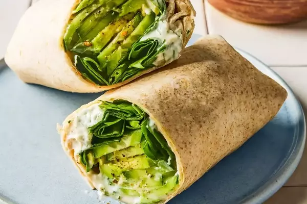 Quick and Healthy Cucumber-Spinach Wrap for a Wholesome Meal