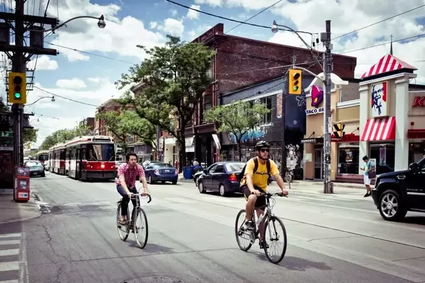 Toronto Cyclist Sues Police for Alleged Anti-Cyclist Bias After Dooring Incident