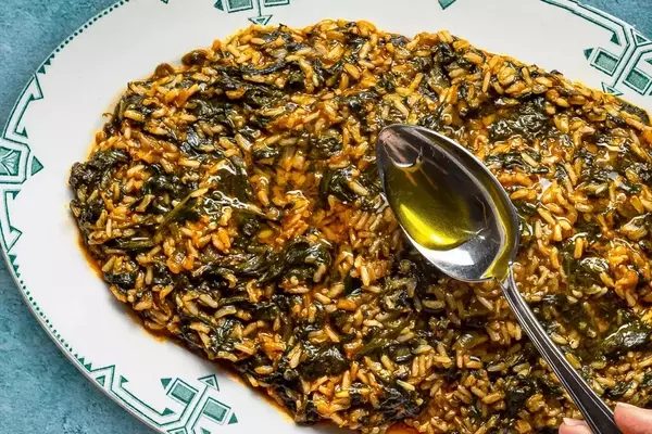 Crafting the Perfect Greek Spanakorizo: A Culinary Journey