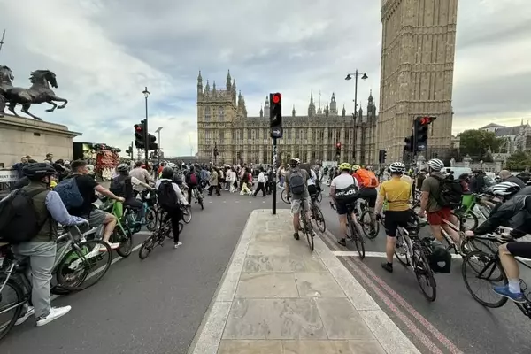 Metropolitan Police Disbands Cycling Safety Units: A Reassessment of Road Safety in London