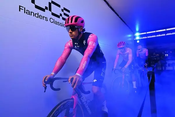 Lost British Cyclist Rescued by Fan During Omloop Nieuwsblad Race
