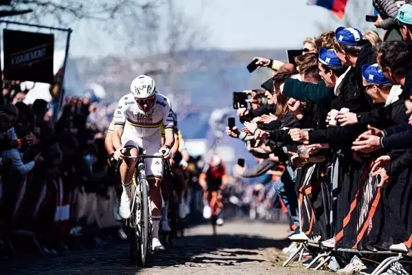 Cycling's Anti-Doping Battle: Agents Clash Over Power Data Monitoring