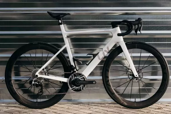 Liv EnviLiv Advanced: A Comprehensive Redesign for Women's Aero Cycling