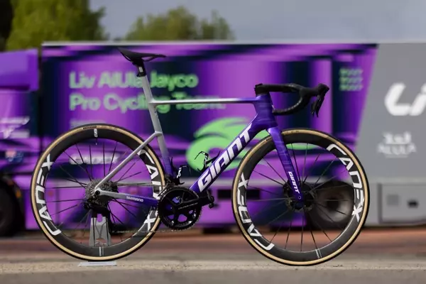 Giant Launches Next-Generation Propel Advanced SL 0 Racing Bicycle