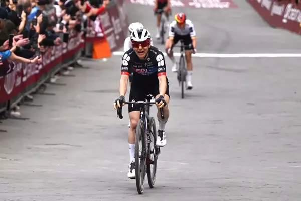 Chabbey Secures Unexpected Strade Bianche Triumph