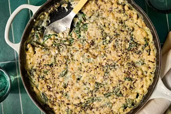 Creamy Lemon-Parmesan Spinach & White Bean Casserole: A Wholesome Delight