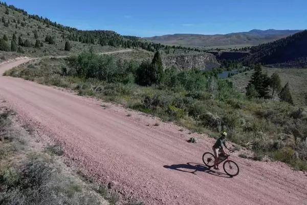 Adventure Cycling Association Unveils Golden Gravel Trail: A 3,804-Mile Cross-Country Cycling Route