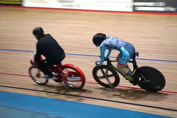 Jessica Disley Shatters Women's UCI Derny Hour Record by 8km